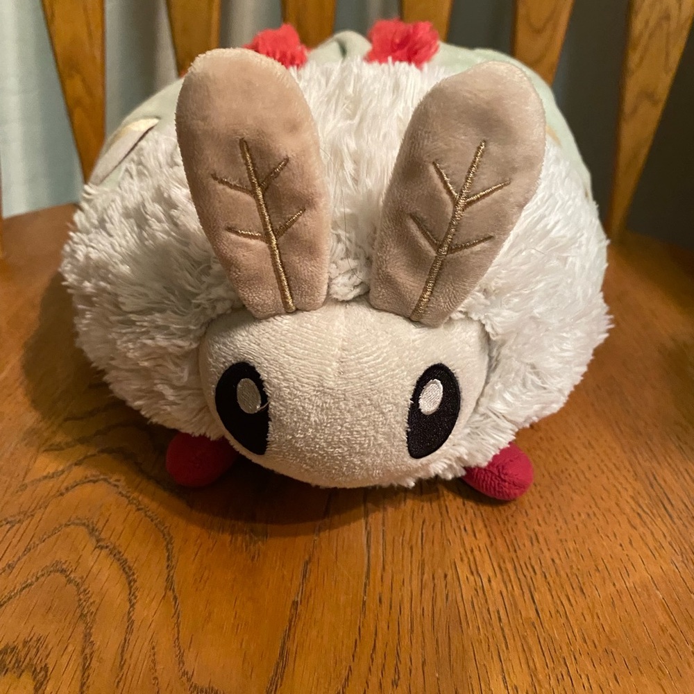 Squishable Luna Moth Plush Rare 2021

In good -well loved condition